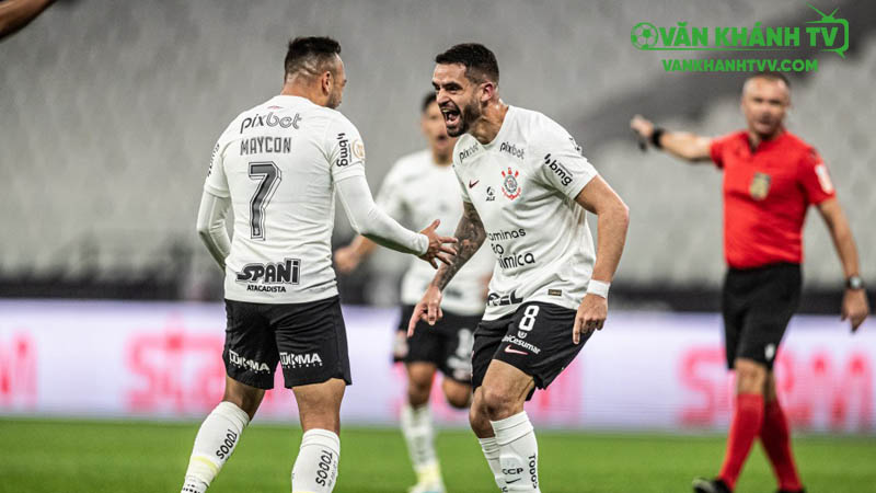 Corinthians thi đấu tự tin trên sân nhà – Maycon và Negao sẽ là mũi nhọn nguy hiểm.