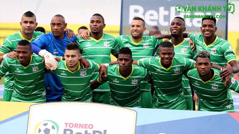 Deportes Quindio nỗ lực tìm kiếm cơ hội trên sân nhà.