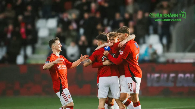 Vejle rơi vào khủng hoảng khi hàng thủ liên tục mắc sai lầm ở mùa giải mới.