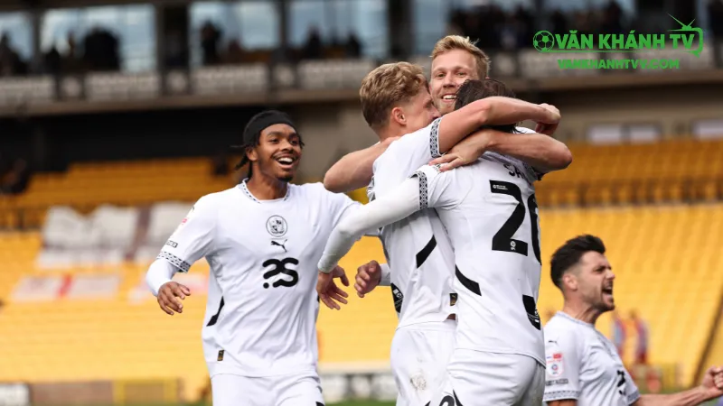 Chủ nhà nỗ lực tìm kiếm cơ hội phản công trước Arsenal